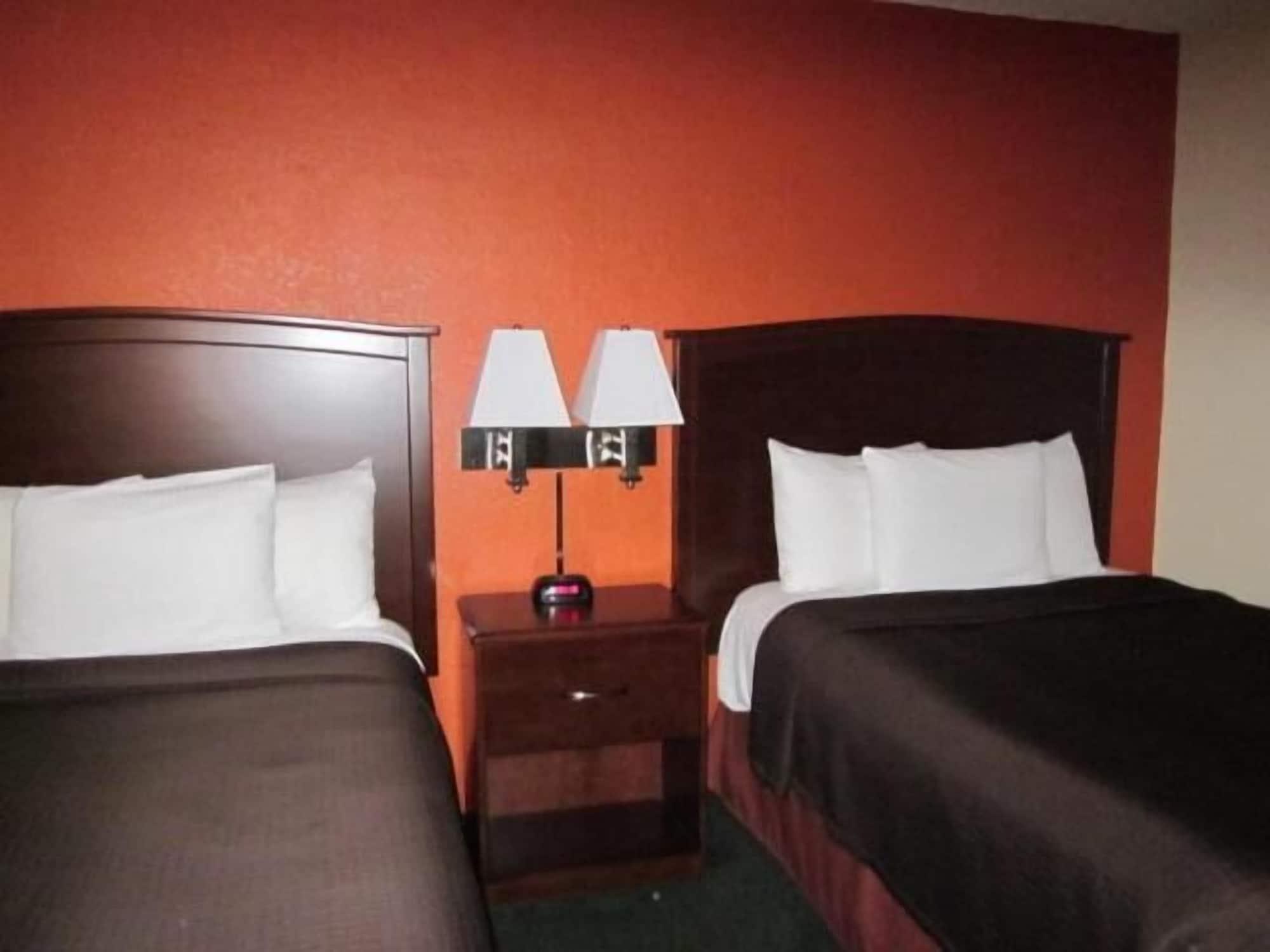 Americinn By Wyndham Plymouth Buitenkant foto